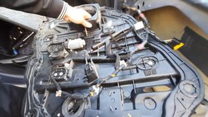 Как снять общивку двери на КИА OPTIMA
