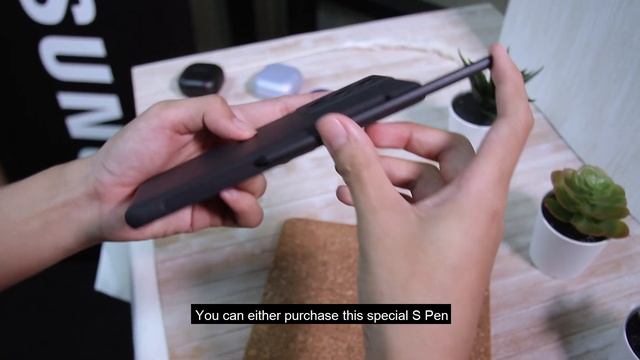 First looks at the Galaxy S21 and Buds Pro in 60 secs смотреть онлайн