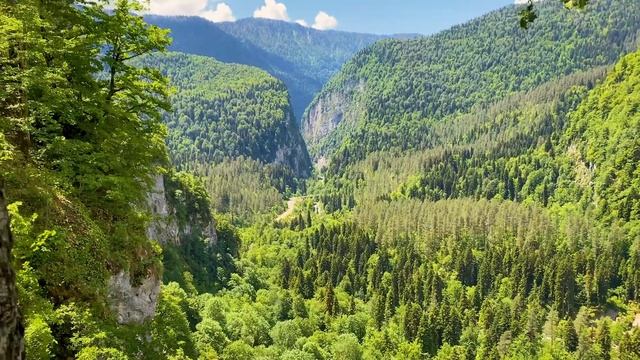 Абхазия. Горы. Перевал Пыв. Озеро Рица. Вокзал Сухум. Дача Сталина. Мирон. Черные тюльпаны. Пицунда смотреть онлайн