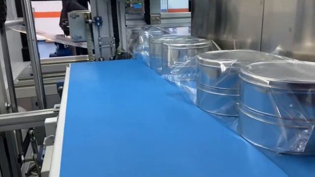 Упаковка печенья в банках