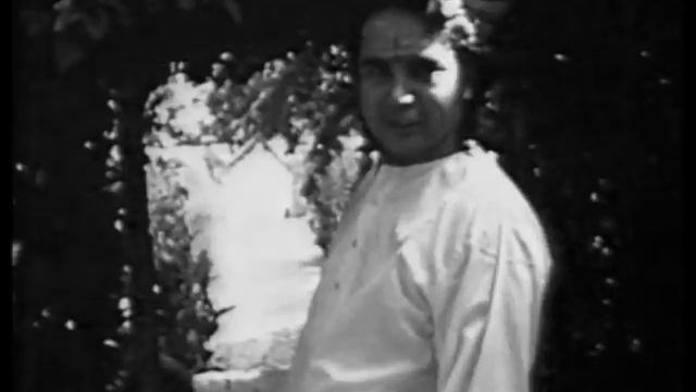 BEAUTIFUL MOMENTS WITH HAIDAKHAN BABAJI смотреть онлайн