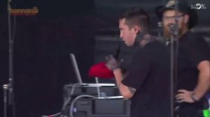 Twenty One Pilots - Stressed Out + Fairly Local + Holding On To You (live)