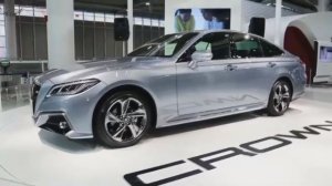 2019 Toyota Crown - интерьер премиум-седана из Японии