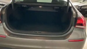 MERCEDES BENZ A 200 MANUAL W177 SEDAN PROGRESSIVE + NOCHE GRIS MONTAÑA