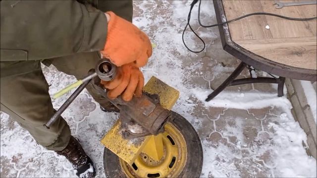 Разборные ГАНТЕЛИ своими руками! Как сделать гантели!