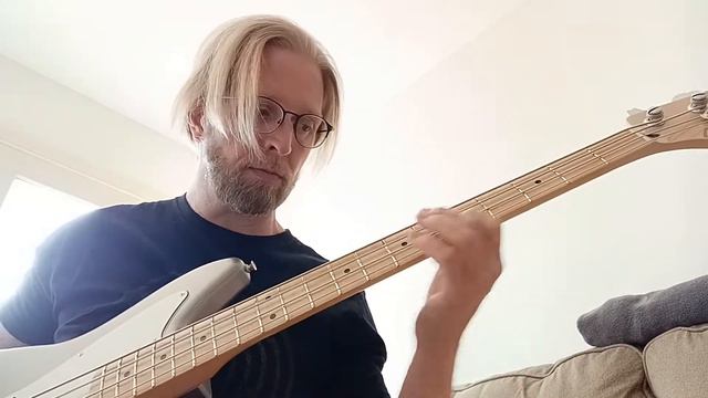 New Jag Bass Noodling #fender #jaguar #bassguitar смотреть онлайн