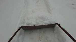 Часть 2, лопата скребок в деле, уборка большого объёма снега