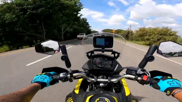 SUZUKI VSTROM 650XT - Mi primera vez Brutal смотреть онлайн