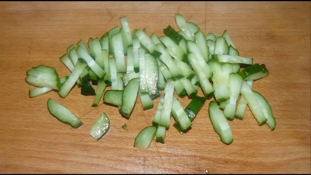 Редис с огурцом и зеленью. Вкусный, легкий и быстрый в приготовлении весенний #салат. смотреть онлайн