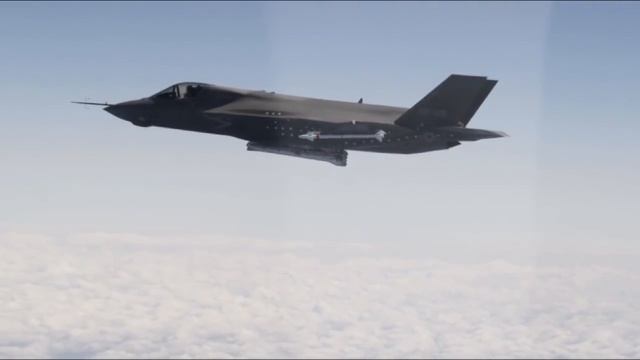 Южнокорейский истребитель KF-21 Boramae готовят к первому полету смотреть онлайн