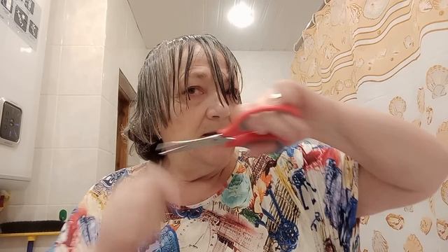 ПОЧЕМУ Я ЭТО поняла только в 70 лет. СКОЛЬКО ДЕНЕГ на ветер. ТЕПЕРЬ СТРИГУСЬ только ТАК! смотреть онлайн