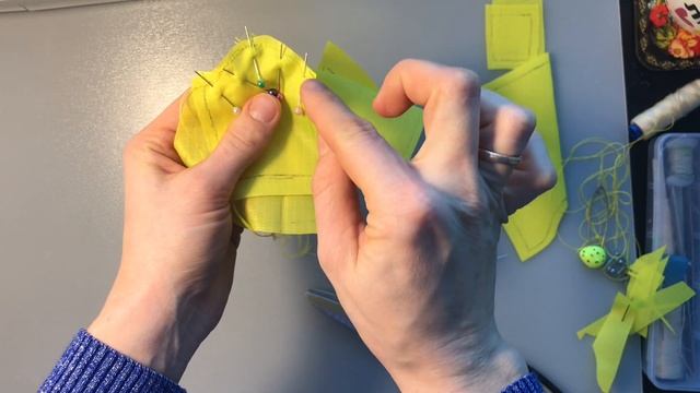 Плащ для куклы МК | Coraline Jones| raincoat for dolls смотреть онлайн