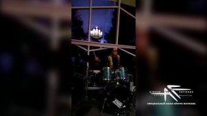 Айнур Фатихов играет на ударной установке. Ришат Тухватуллин - "Эх, дусларым!"