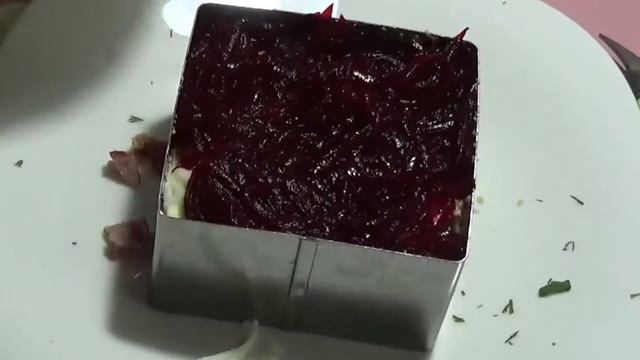 рецепт салата слоями со свеклой яйцом ветчиной на скорую руку