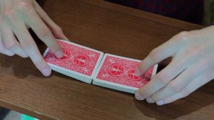 Мешай карты как шулер // как тасовать карты Обучение