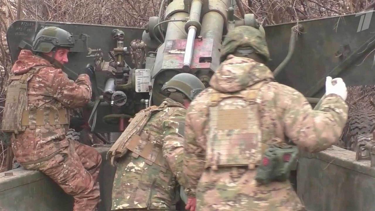 Артиллеристы с операторами беспилотников уничтожили вражеские опорники на Донецком направлении