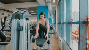 13 СГИБАНИЕ НОГ В ТРЕНАЖЕРЕ ЛЕЖА