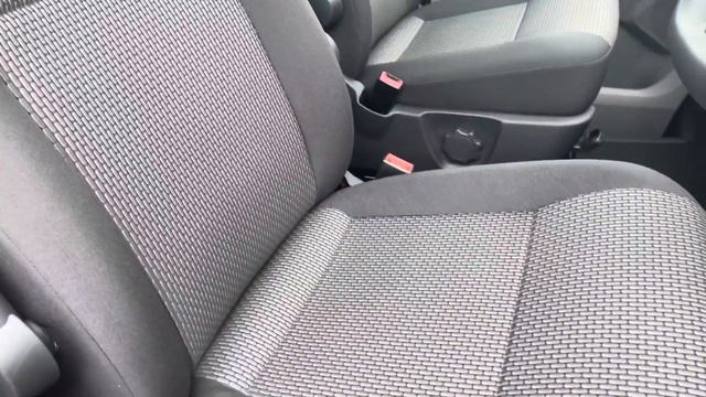 Volkswagen Transporter 2.0TDI Highline Kombi | Volkswagen Van Centre Wrexham смотреть онлайн