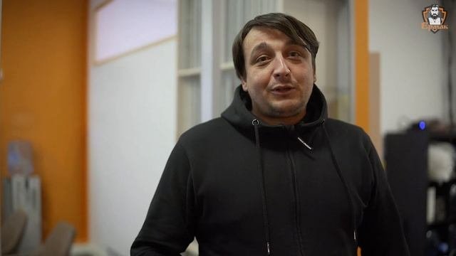 Как работает строительная компания: кто помогает в стройке помимо бригады