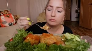 Мукбанг / Домашние ГОЛУБЦЫ со сметаной / Встреча класса через 20 лет