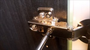 Ikea Besta shelves and door assembly and adjustment