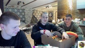 МЕЛСТРОЙ ? ВЫГНАЛ САНЮ БИ СО СТРИМОВ | ЦУРИМ БУРИМ РАСПАКОВЫВАЕТ ? ПОДАРОК ОТ КАТИ И ИГОРЯ mellstro