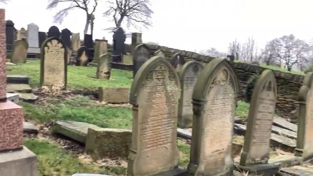 Масонские надгробия с двойной датировкой. Ньюкасл. Англия смотреть онлайн