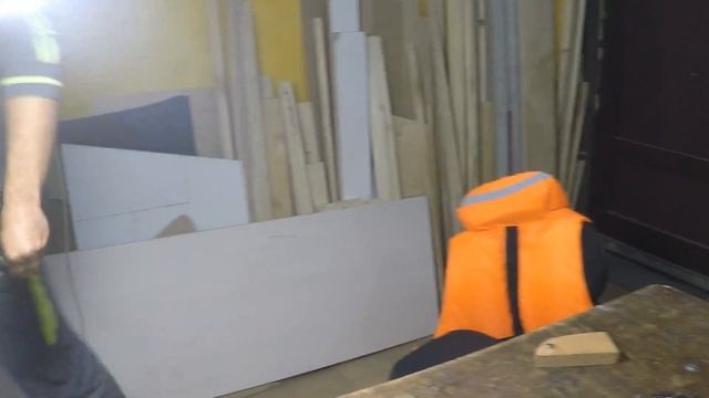 Спинка кровати и декоративные гвозди. смотреть онлайн