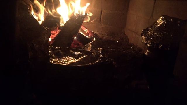 Топим печку на даче! В горшочках картошка с курочкой и гречка с мяском из шашлыка!) смотреть онлайн