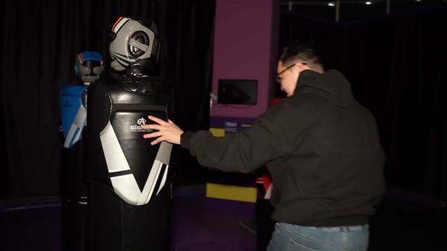 Кино Театрт Түгжигдэж Хонов смотреть онлайн