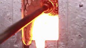 Как делают цветной стеклянный графин