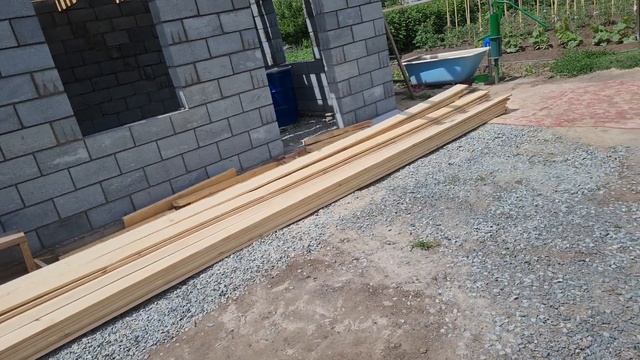 Дом почти готов Дела дачные Пытаюсь спасти саженцы.Готовим картошку в казане на даче смотреть онлайн