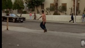 Эй,у вас какие то проблемы!!!! Не грози Южному Централу,попивая сок у себя в квартале (1995)