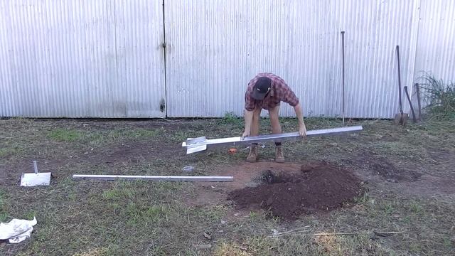 Peach Corp Australia - Steel Strainer post installation using Ground Anchor смотреть онлайн