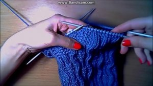 Шапка спицами-брендовая шапка для подростка.Видео урок шапки для детей