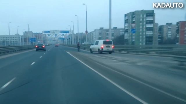 Велосипедист. Калининград. смотреть онлайн