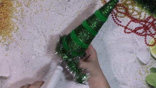 НОВОГОДНЯЯ ЕЛОЧКА // НОВОГОДНИЕ ПОДЕЛКИ СВОИМИ РУКАМИ // DIY Christmas Tree