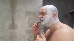 Чем побриться? SCHICK vs АШАН станок для бритья мужской МОИ ОТЗЫВЫ