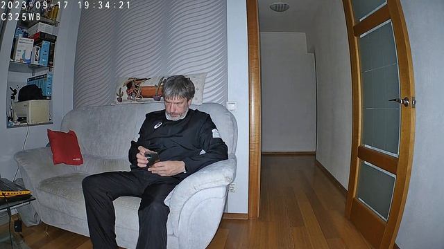 Tapo C325WB QHD - Ночь, Прожектор, Ближний план смотреть онлайн