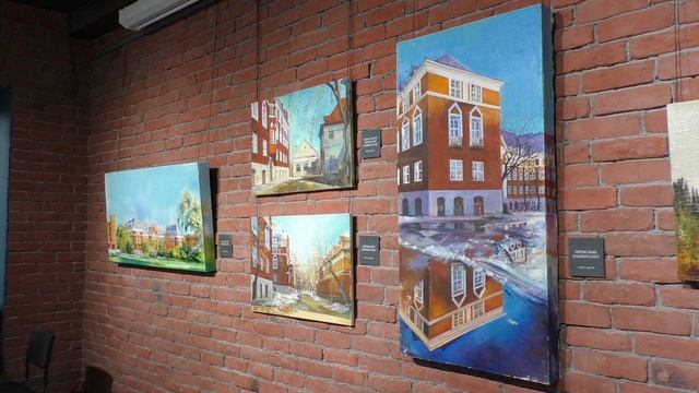 Небольшой видео отчет с выставки Любови Геннадьевны Писорогло. Выставка "Первый на Урале - в сердце