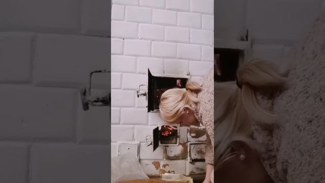 На первое время чтобы заселиться сестре пойдёт, потихоньку обустроится, работы ещё много:) смотреть онлайн