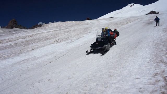 Эльбрус 2013. Аня на снегоходе смотреть онлайн