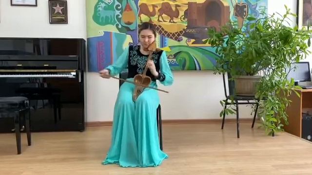 Қыл қобыз аспабы. Халықаралық “Біз бақытты баламыз”байқауы