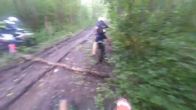 Покатушки в лесу #утопили питбайк, 7 км бездорожья. смотреть онлайн