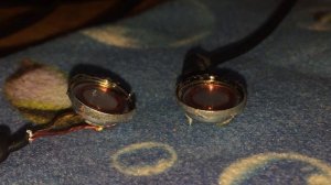Басс тест динамиков от наушников JBL