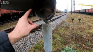 Для чего стоят ДЛИННЫЕ козырьки на железнодорожных светофорах! Вагонник. Железная дорога.