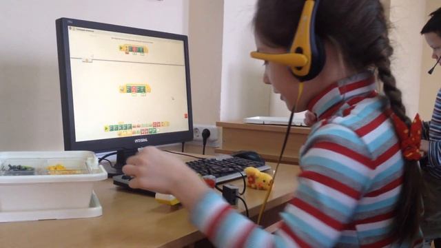 Девочки обожают занятия по робототехнике смотреть онлайн