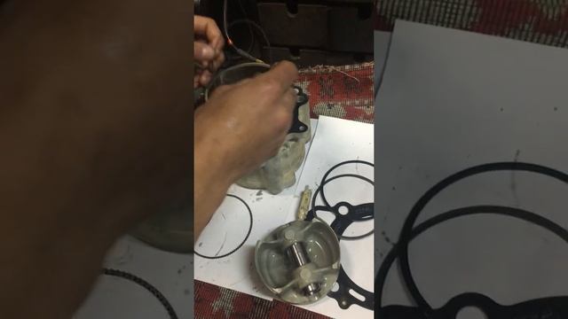 BM JUMBO 700 - большой зазор поршневых колец смотреть онлайн