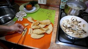 Грибной суп-пюре с домашними гренками. Суп-пюре с шампиньонами( постный).