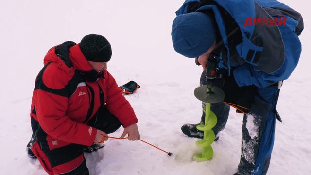 Сезон рыбалки. Зима. На таежных озерах. смотреть онлайн